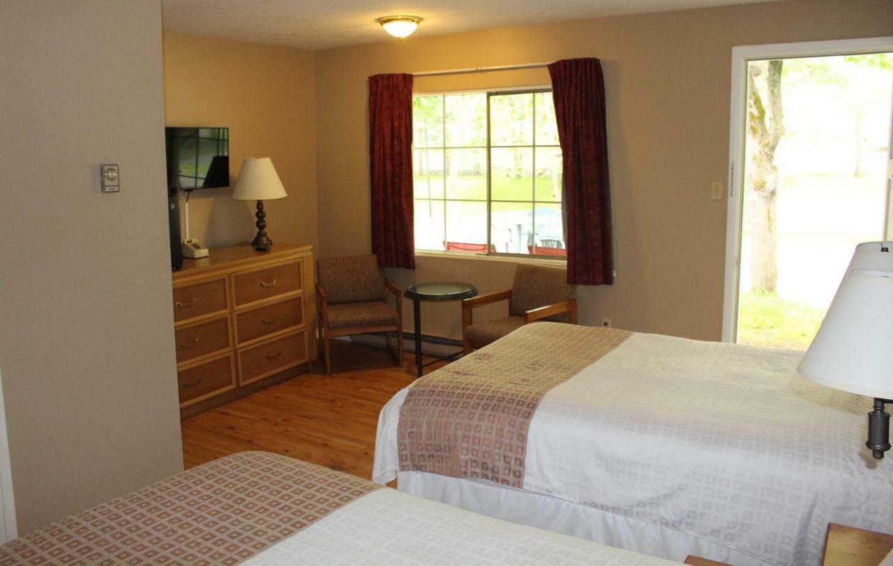 Colonial Resort-1000islands 3*