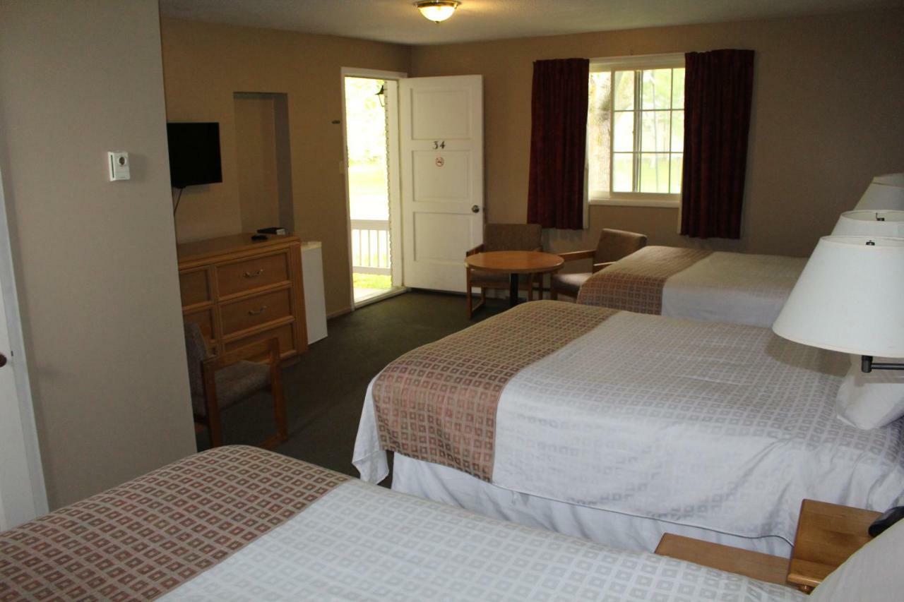 Colonial Resort-1000islands 3*