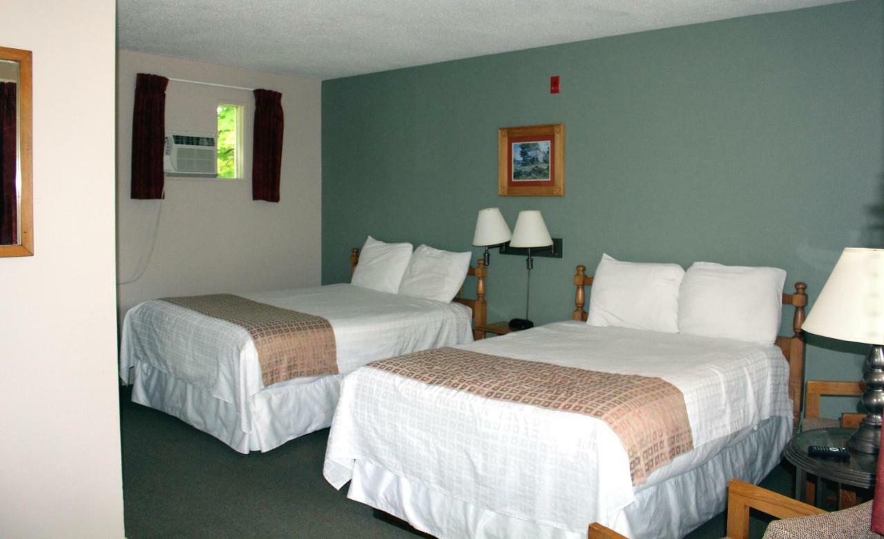 Hotel Colonial Resort-1000islands Gananoque